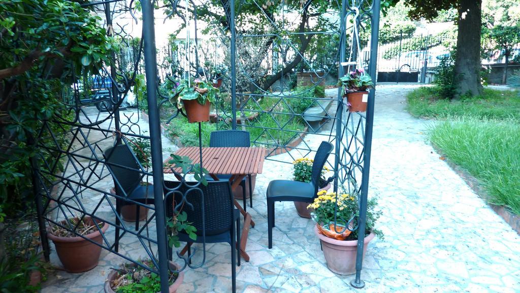 Un Giardino A Due Passi Dal Mare Apartman La Spezia Szoba fotó